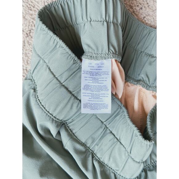 Columbia PFG Tidal Athletic Shorts Lined Pockets Olive Green Small Performance - Picture 8 of 8